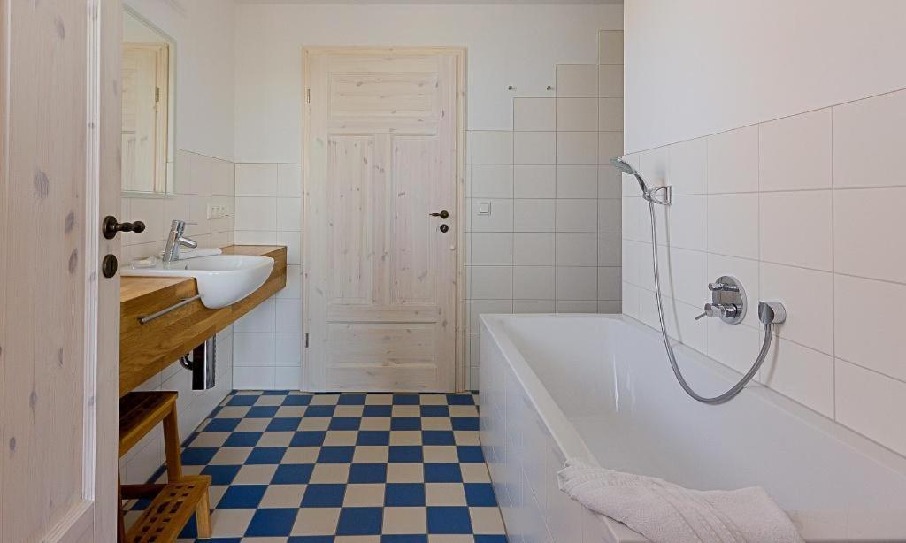 Kapitaenshaus - Kajuete Villa Ahrenshoop Ngoại thất bức ảnh